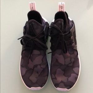 PRICE DROP!!! Like new barely worn Adidas XR1